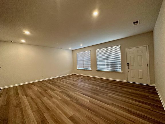 5th image of 8012 Whitegrove Rd #8C