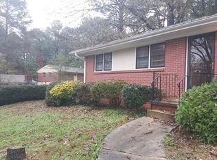 655 Brookside Pl, Forest Park, GA 30297