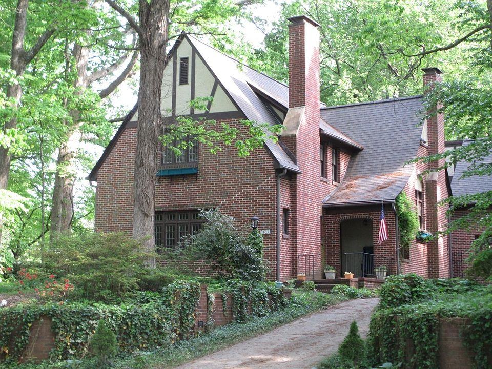 1st image of 2617 Beechwood St