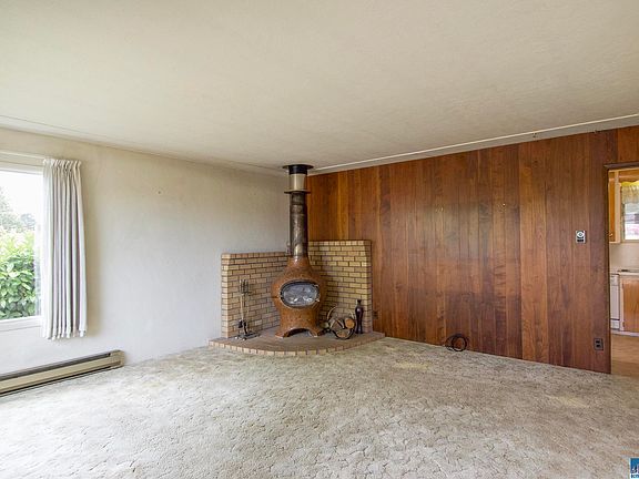 4th image of 924 W 13th St