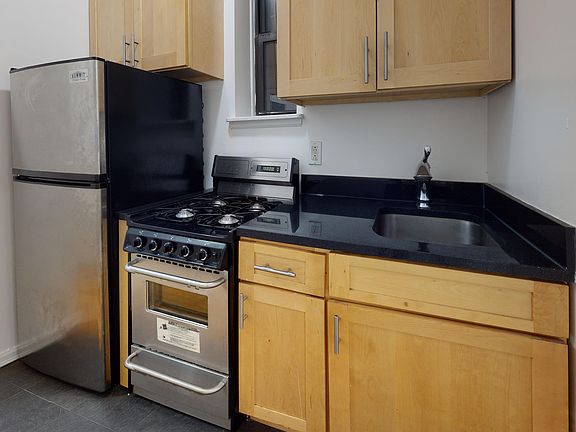 5th image of 350 E 76th St APT 1A