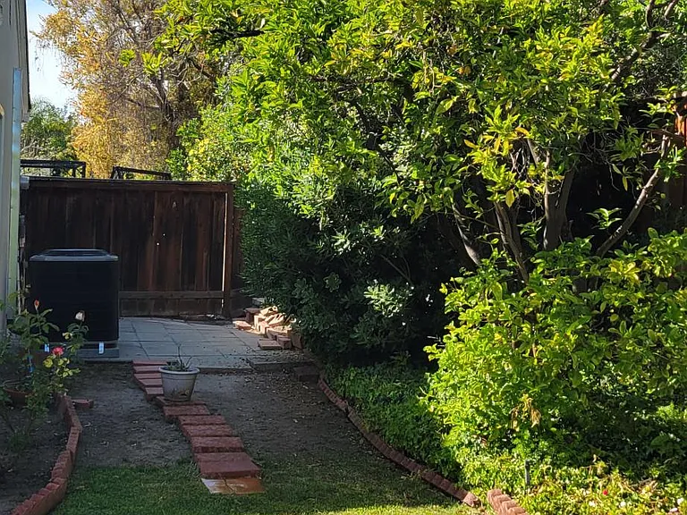 4321 Pioneer St — Photo 24
