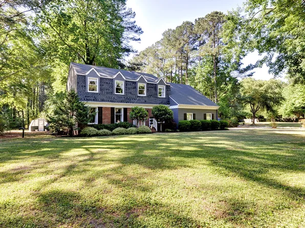 101 Loblolly Ct, Yorktown, VA 23692