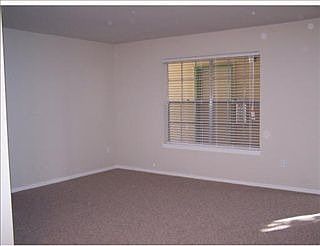 2nd image of 2732 Whitney Pl APT 309