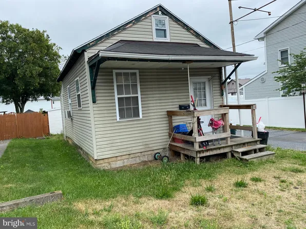 1142 E Old Cumberland St, Lebanon, PA 17042