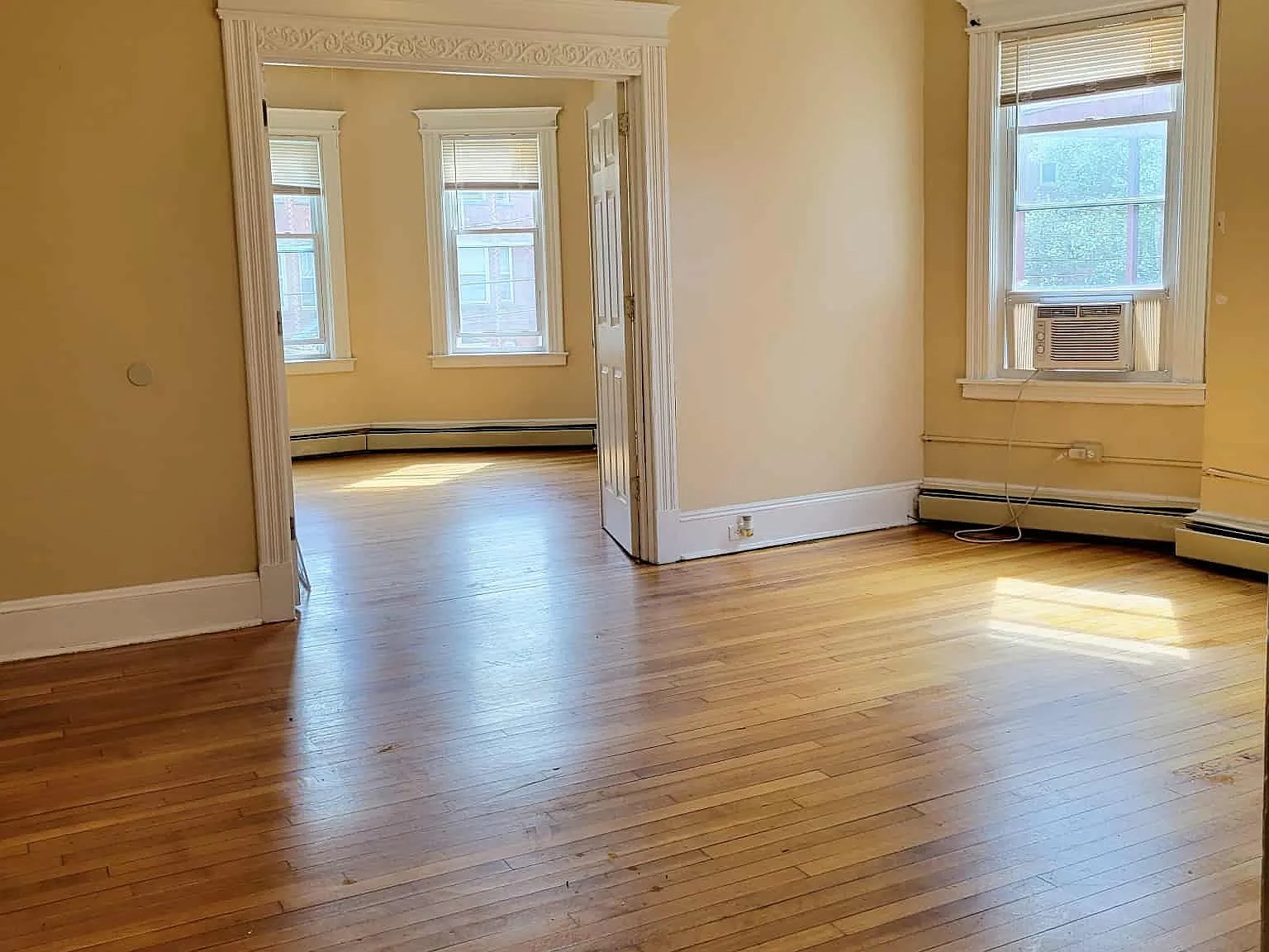 4 bed, 1500 sqft, $1,750 — Photo 2