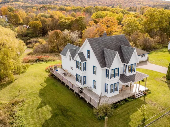 13 Lawrencetown Ln, Lawrencetown, NS B0S 1M0