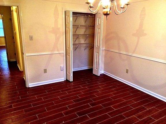 Dining room/ bonus room or possible 3rd bedroom