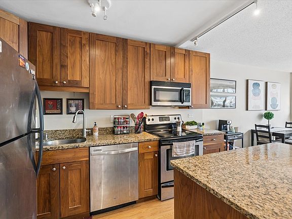 5th image of 2930 N Sheridan Rd APT 1009