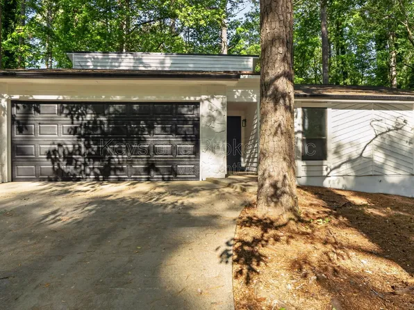 3208 Berrong Way, Stone Mountain, GA 30087