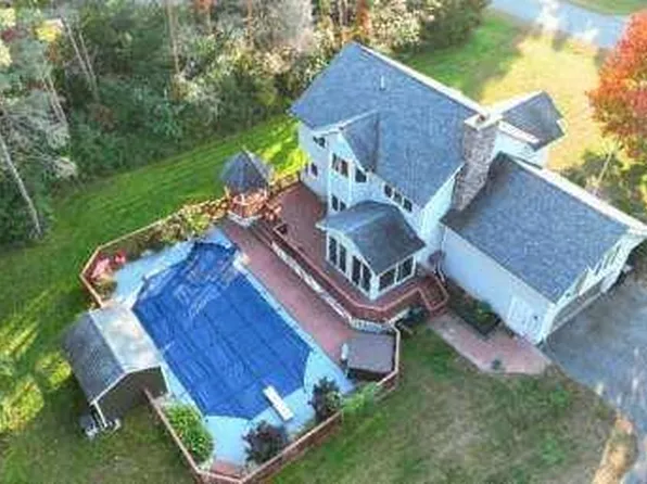 4 Summit Dr, Peru, NY 12972
