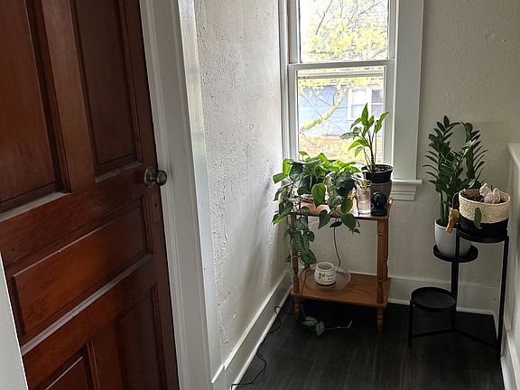 5th image of 14533 Clifton Blvd Unit 3