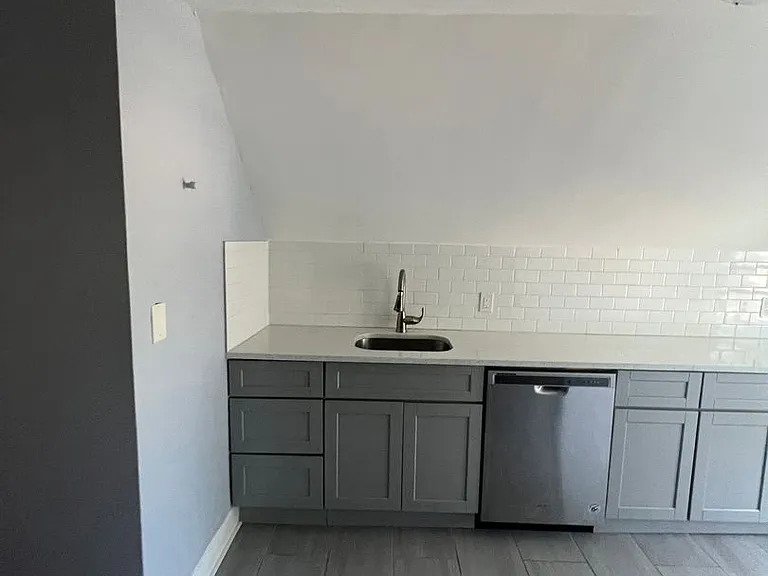 159 Grafton — Photo 4