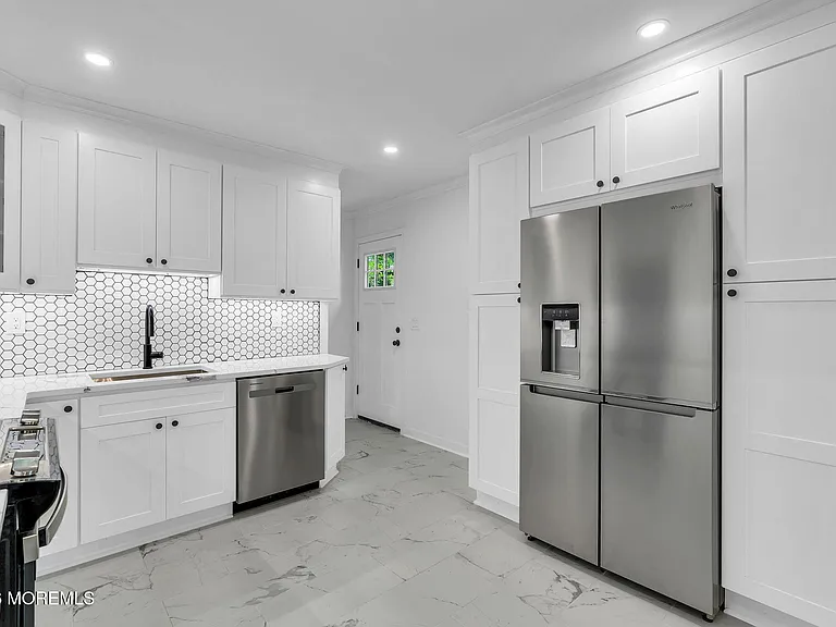 20 Oak Hill Dr — Photo 8