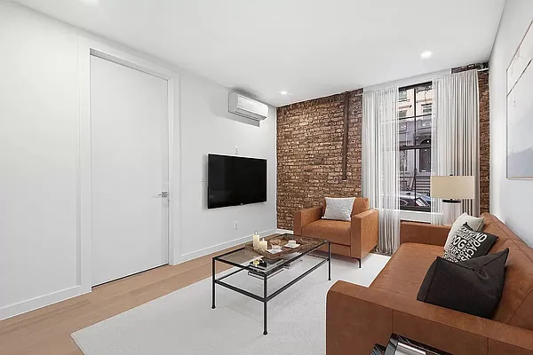 Rented by Camelot Realty Group | media 15