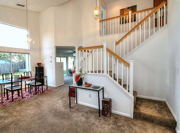 3rd image of 900 Agee Ct