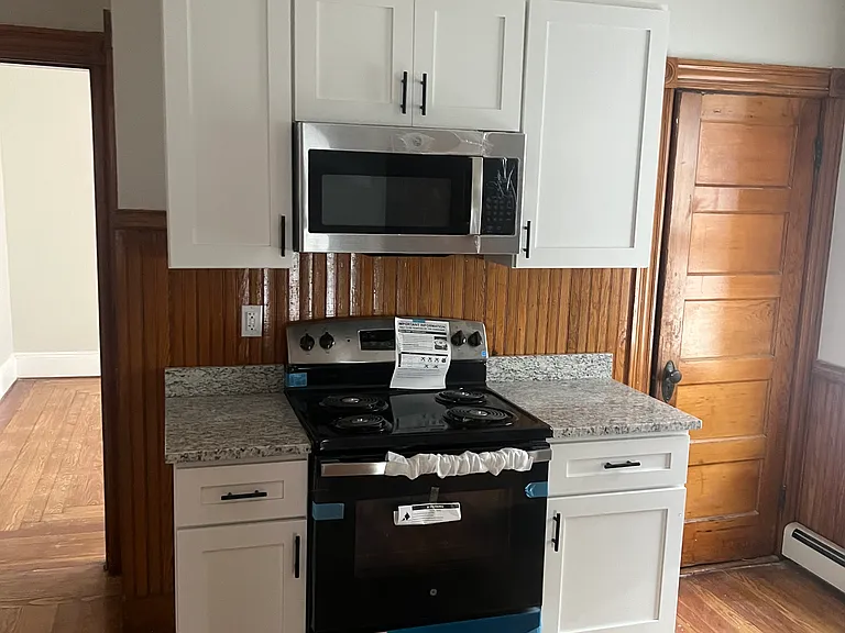 157 Chapin Ave #1 — Photo 4