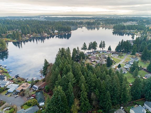 3rd image of 3506 Long Lake Dr SE