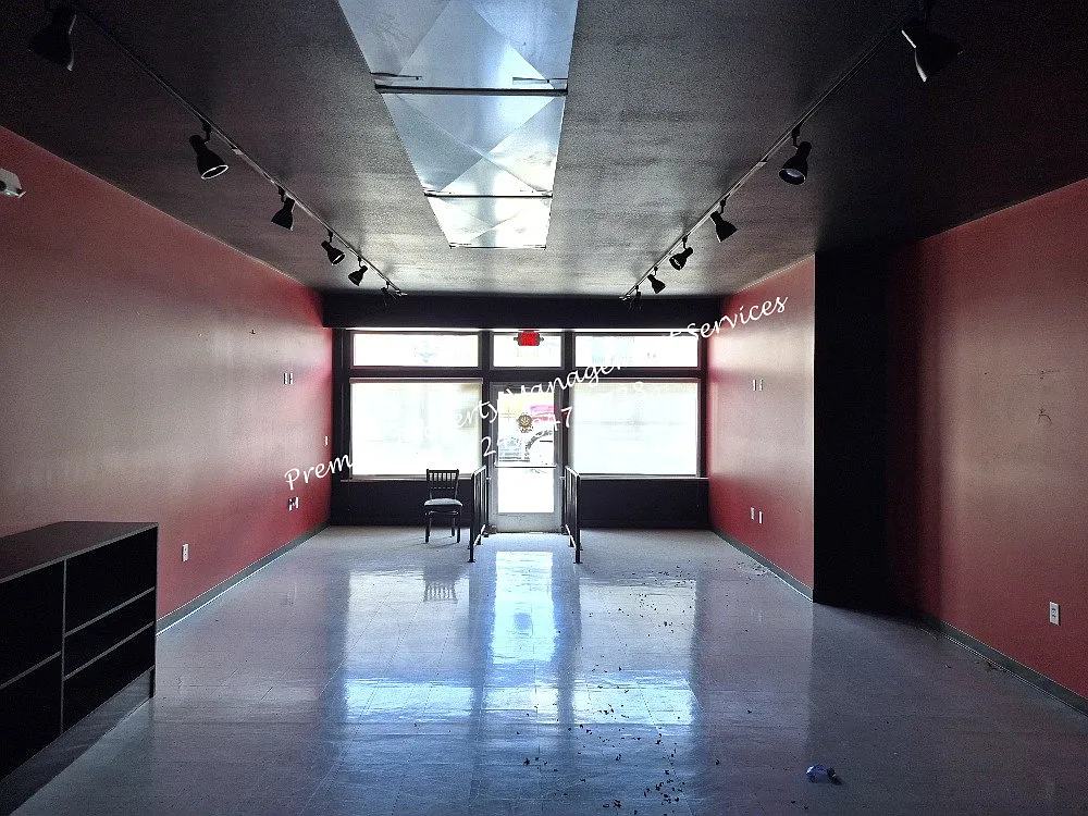 538 Midland Avenue (Midland) - #1st Floor - Commercial — Photo 2