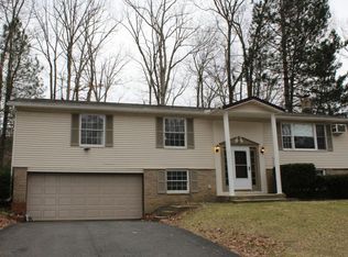 18 Yorktown Rd, Mountain Top, PA 18707