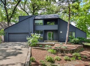 5128 Hawthorne Ln, Lisle, IL 60532