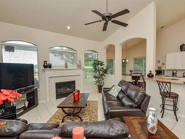 1306 Ventura Canyon Dr — Photo 19