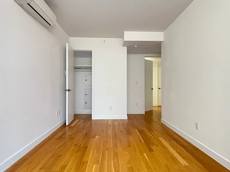 50 Clarkson Ave #101 — Photo 8