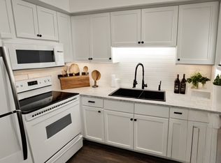 149 New York Ave APT B, Dunedin, FL 34698