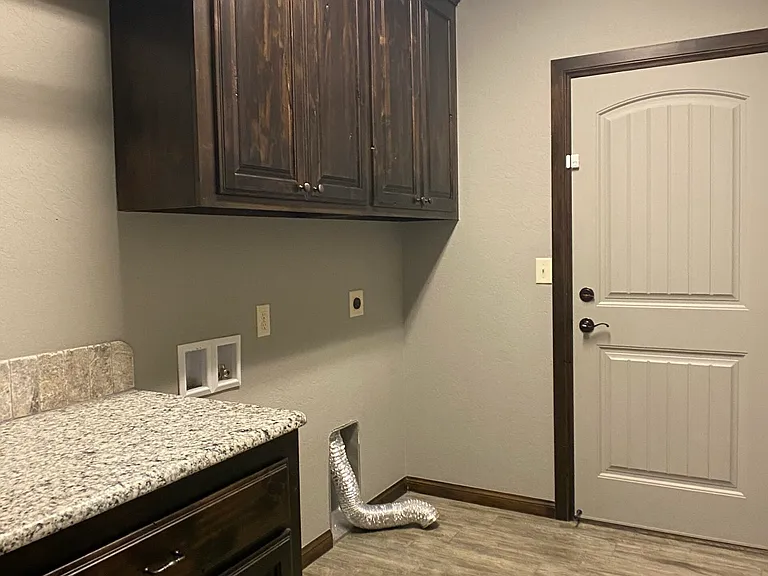 77 NE Simmons Cir — Photo 17