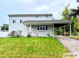 43 Mercury Cir, South Amboy, NJ 08879