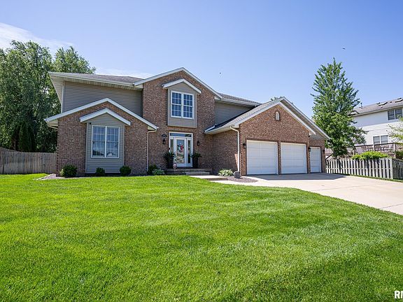 3rd image of 2620 Cedar Pond Dr