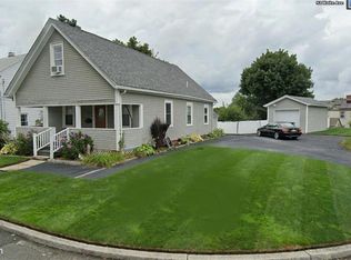 93 Waite Ave, Cranston, RI 02905