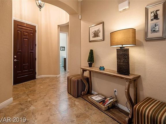 Impressive rotunda entry