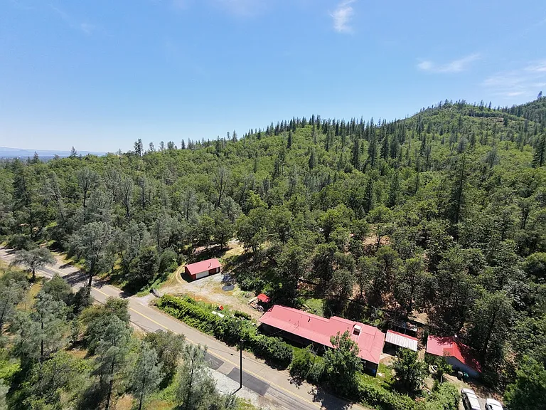 Located 1/2 mile west of Lake Blvd on Flanagan Road. BLM lands surround the home and the Flanagan Trail Head is another 1/2 mile at the end of the dead-in Road.