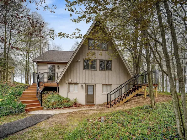 4346 W Fox Farm Rd, Manistee, MI 49660