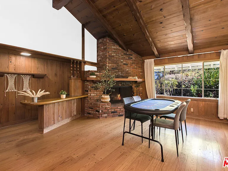 19471 Rosita St — Photo 12