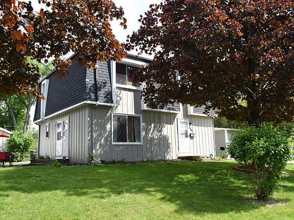 4th image of 5582 Maple Canyon Ave