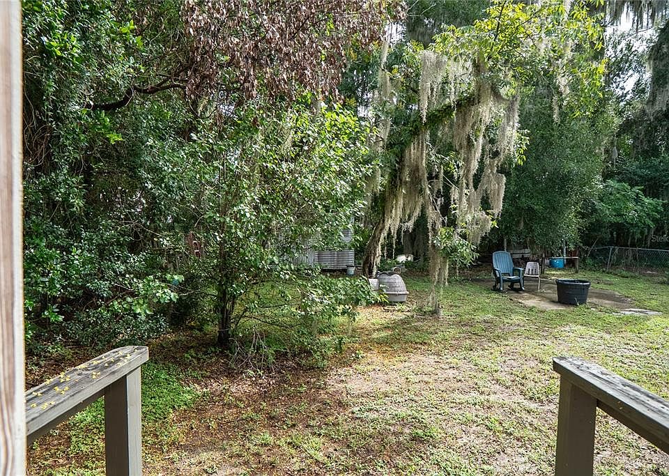 28th image of 311 S THOMPSON AVENUE