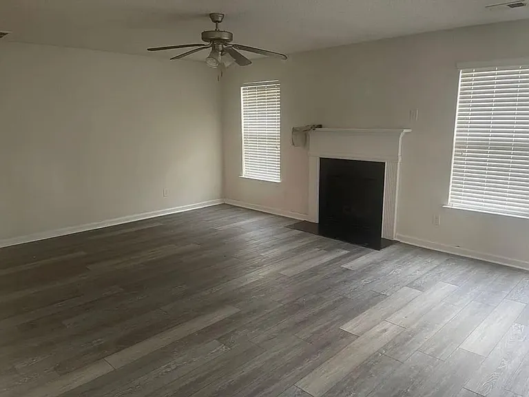 6712 Jules Trce — Photo 2