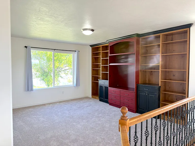 1875 S Spring Creek Dr — Photo 6