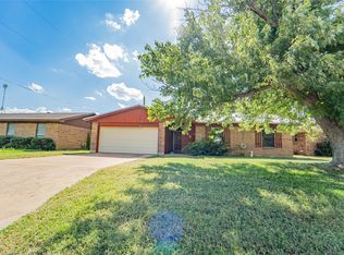 723 Mistletoe Ave, Breckenridge, TX 76424