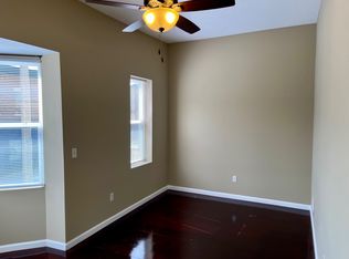 105 W Market St #3, Bloomington, IL 61701