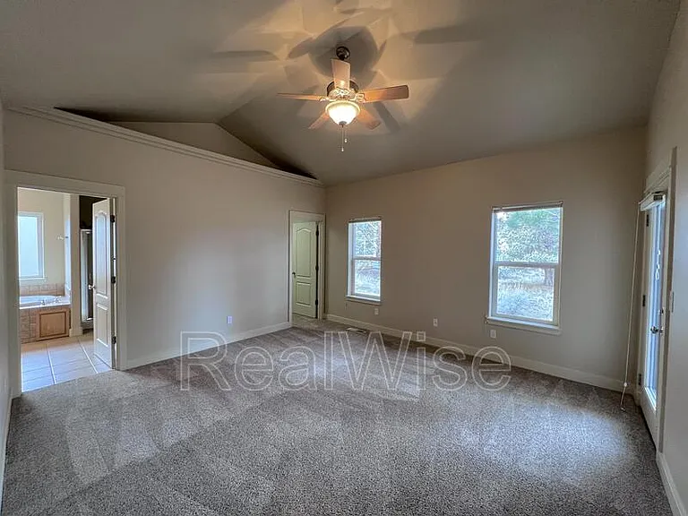 835 Nutcracker Dr — Photo 21