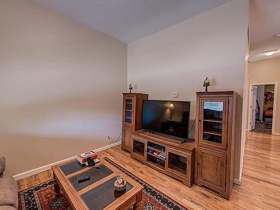 5th image of 510 Bellefontaine Ave APT 1