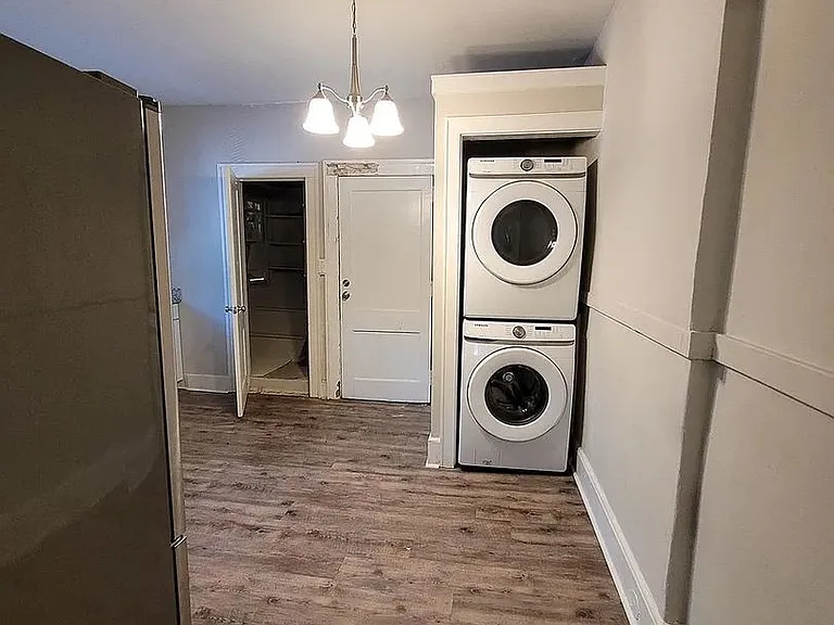 802B Park Ave — Photo 16
