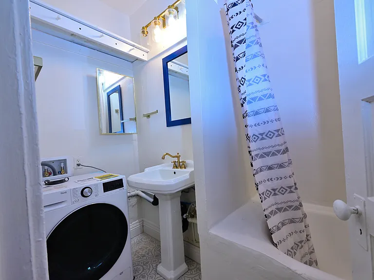 48 Navy St #3 — Photo 12