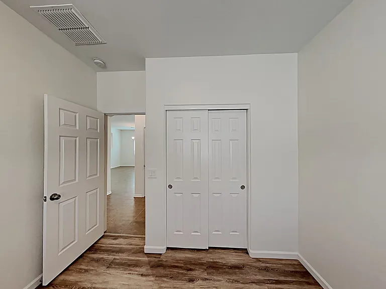868 W Basswood Ave — Photo 16