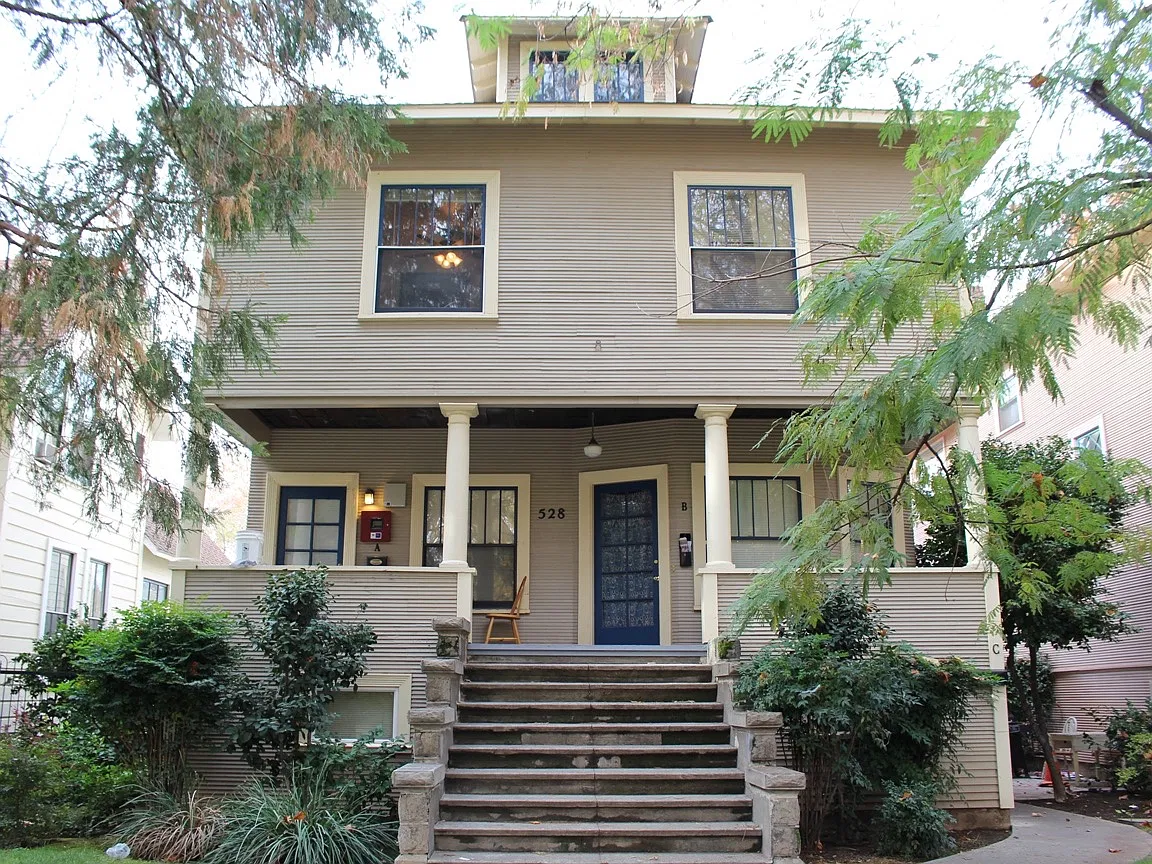 528 W 3rd St - Unit B — Photo 4