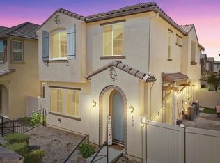 631 S Clementine Ln, Rialto, CA 92376