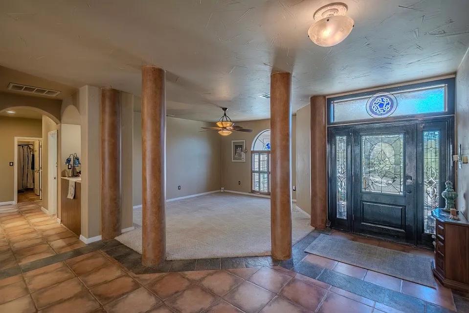 4 bed, 3061 sqft, $3,200 — Photo 4